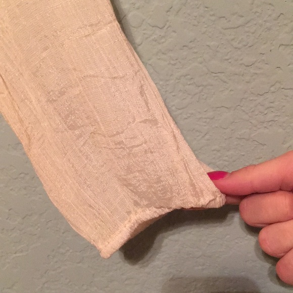 Entro cream blouse - Picture 2 of 5